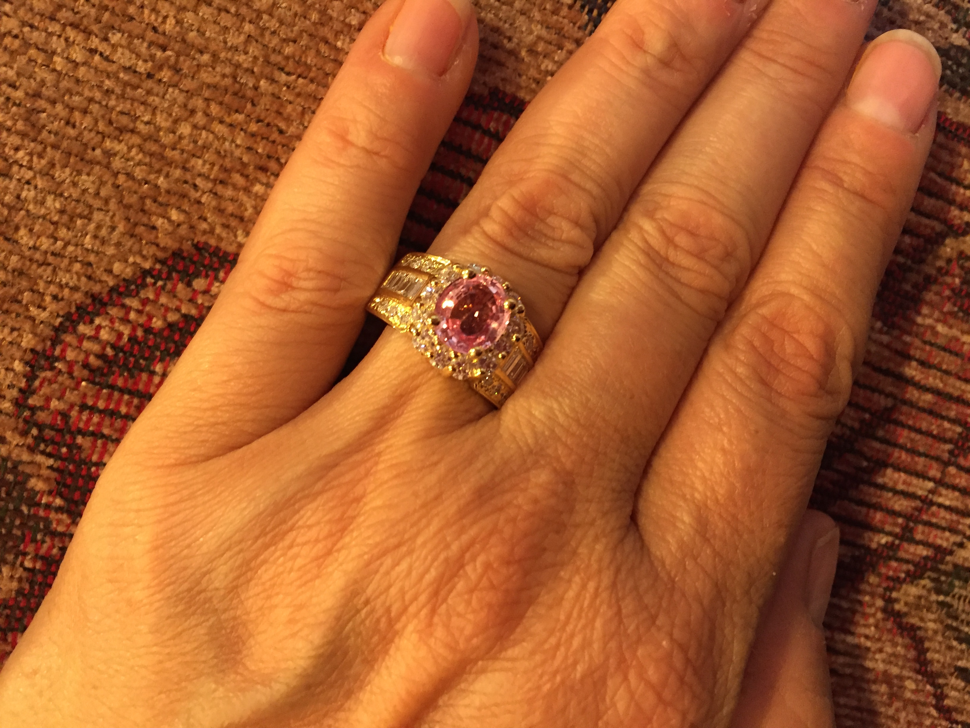 18k Yellow Gold 3.7ct GIA Certified Padparadscha Sapphire & Diamonds Ring - Image 2