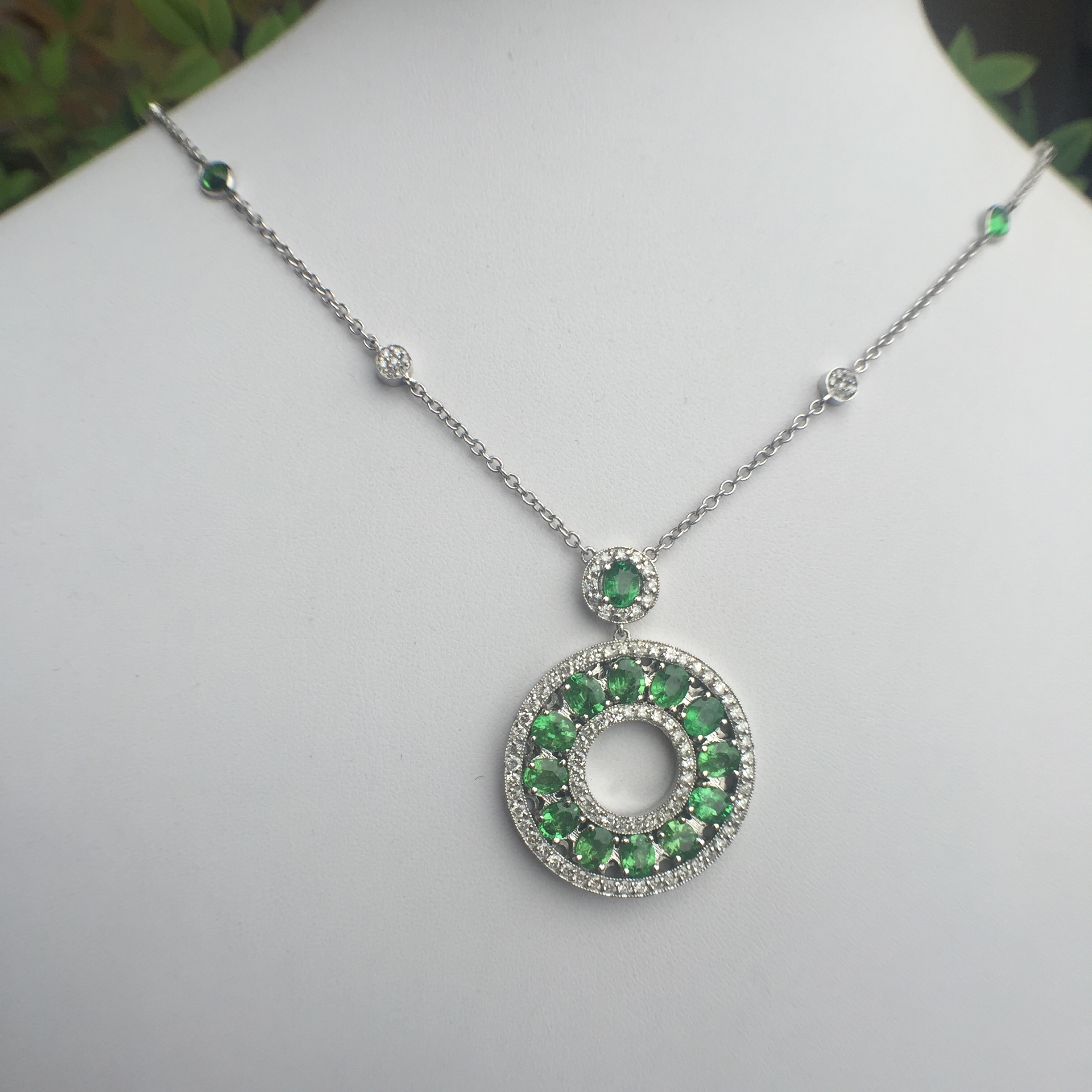 14k White Gold 9.48ct Tsavorites & Diamonds Necklace
