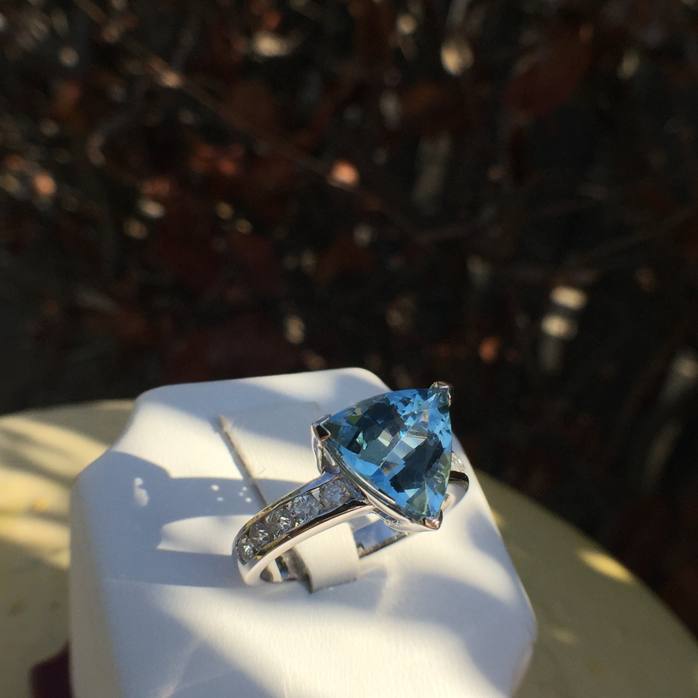 14k White Gold 2.93ct Aquamarine & Diamonds Ring - Image 8