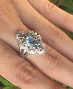 10k White Gold 1.41ct Aquamarine & Diamonds Ring