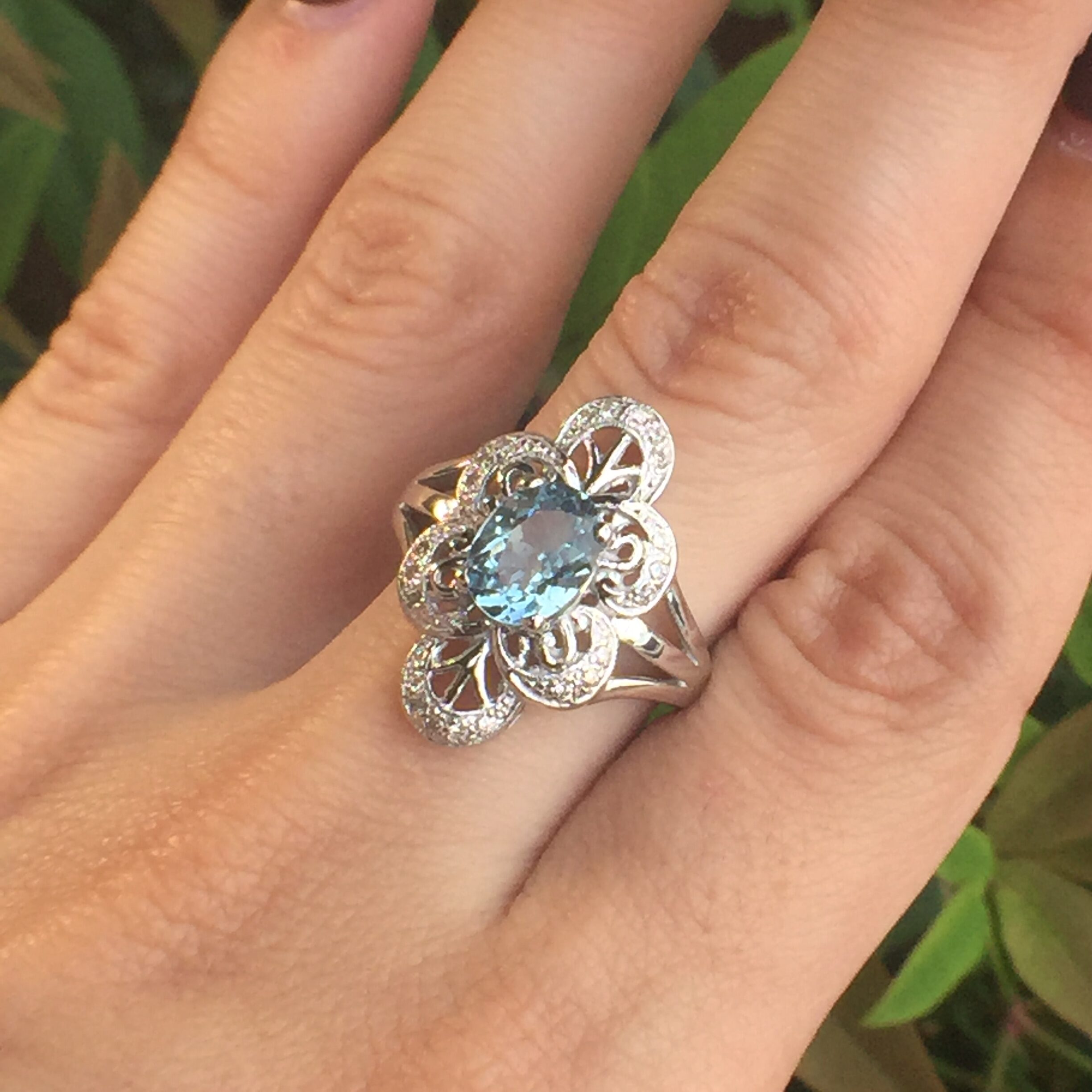 10k White Gold 1.41ct Aquamarine & Diamonds Ring - Image 2
