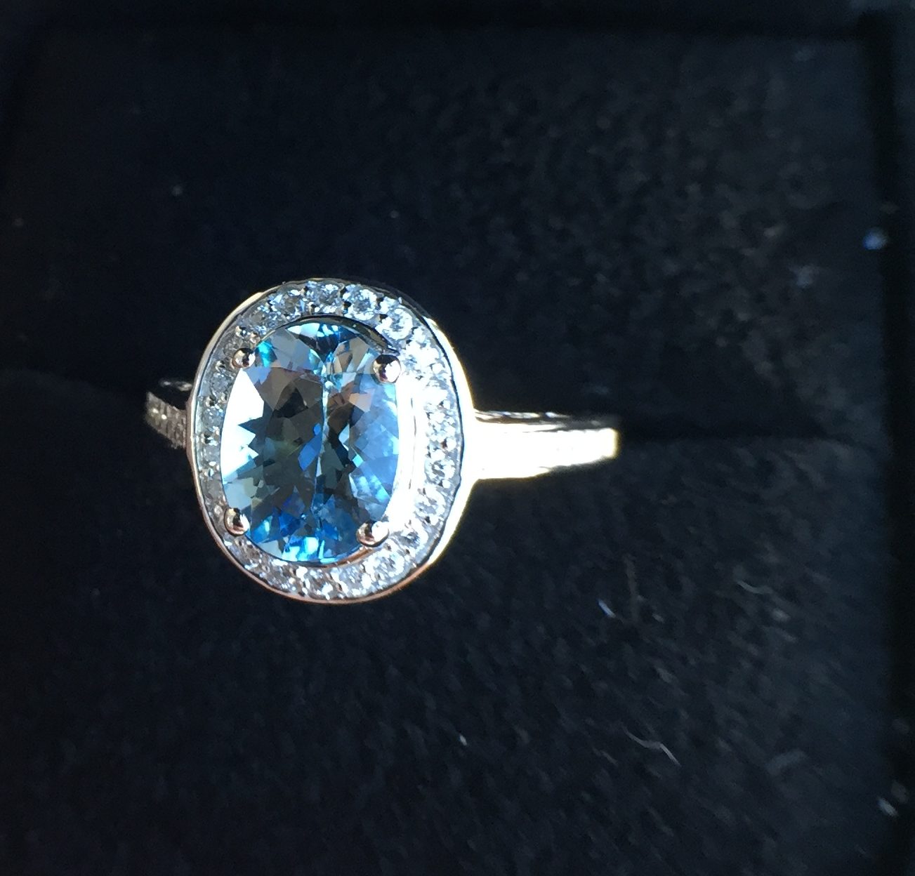14k White Gold 1.77ct Aquamarine & VS Diamonds Ring - Image 9