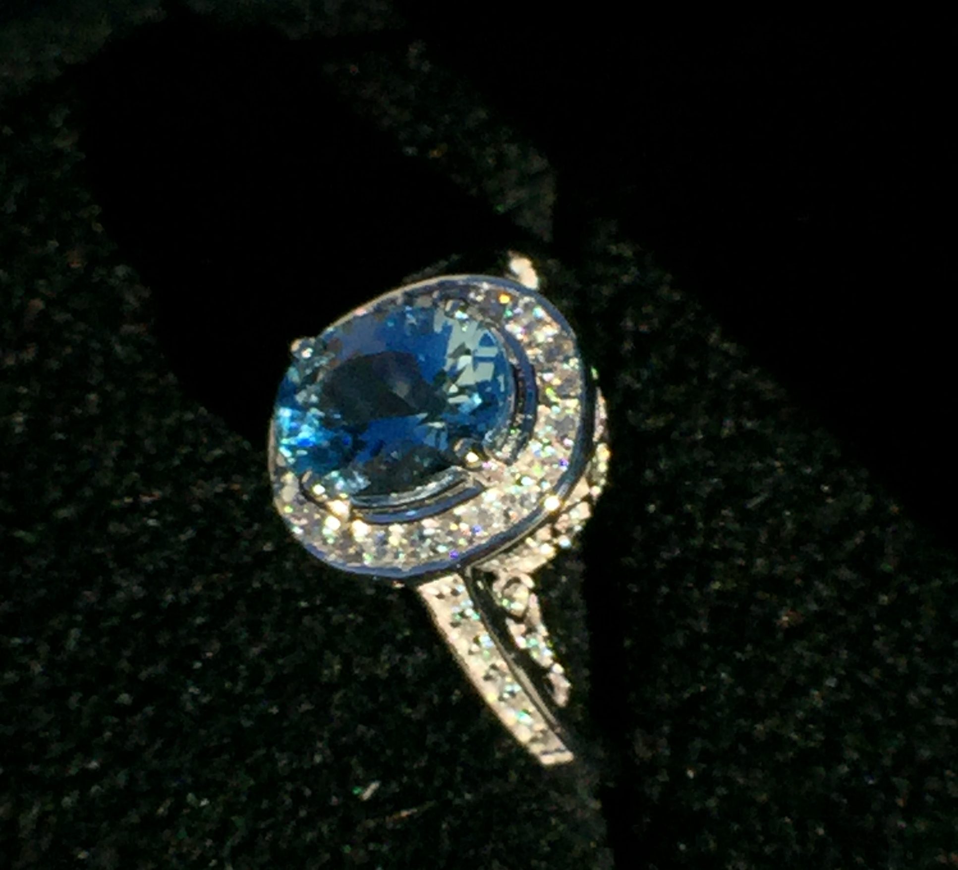 14k White Gold 1.77ct Aquamarine & VS Diamonds Ring - Image 6