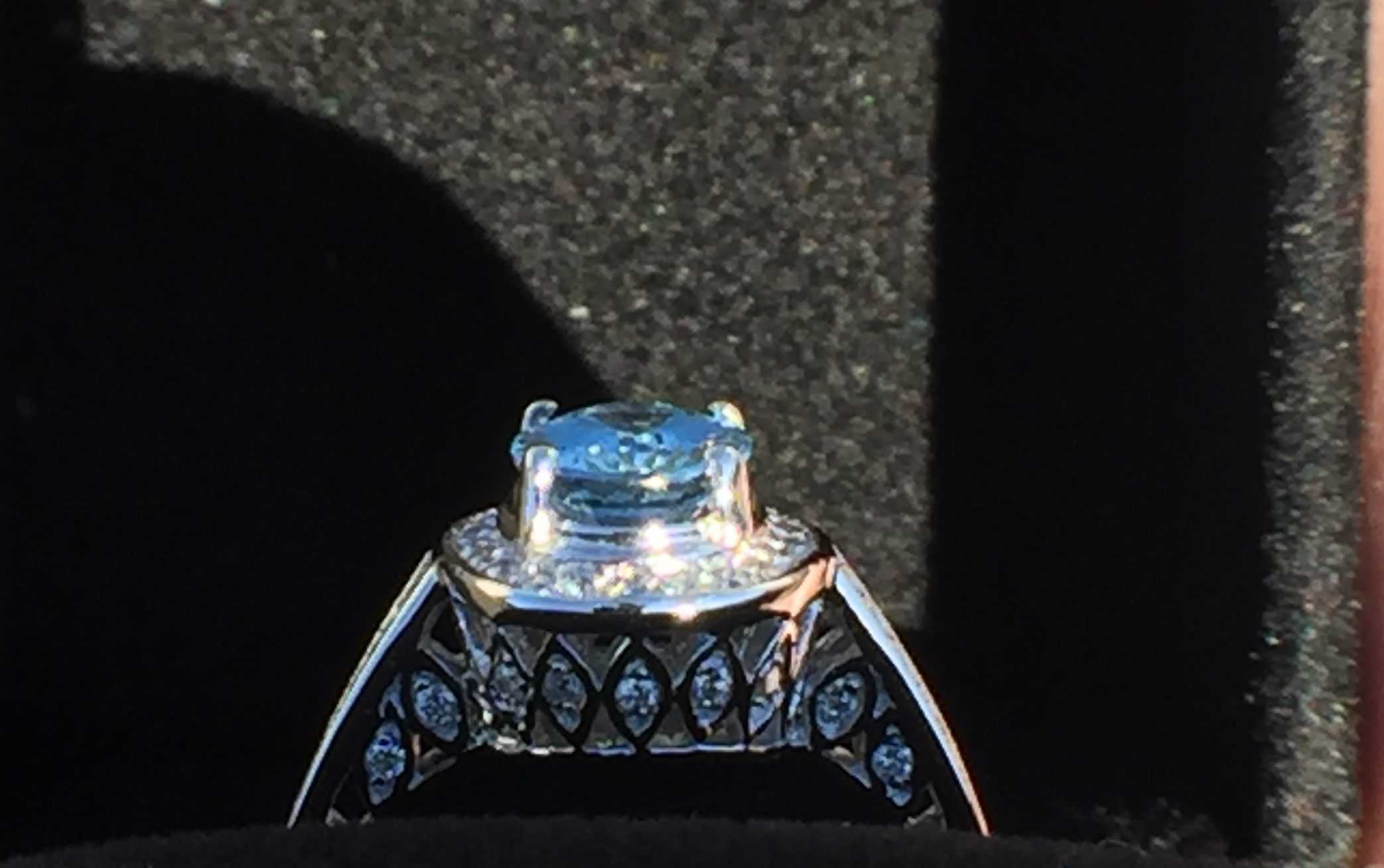 14k White Gold 1.77ct Aquamarine & VS Diamonds Ring - Image 3