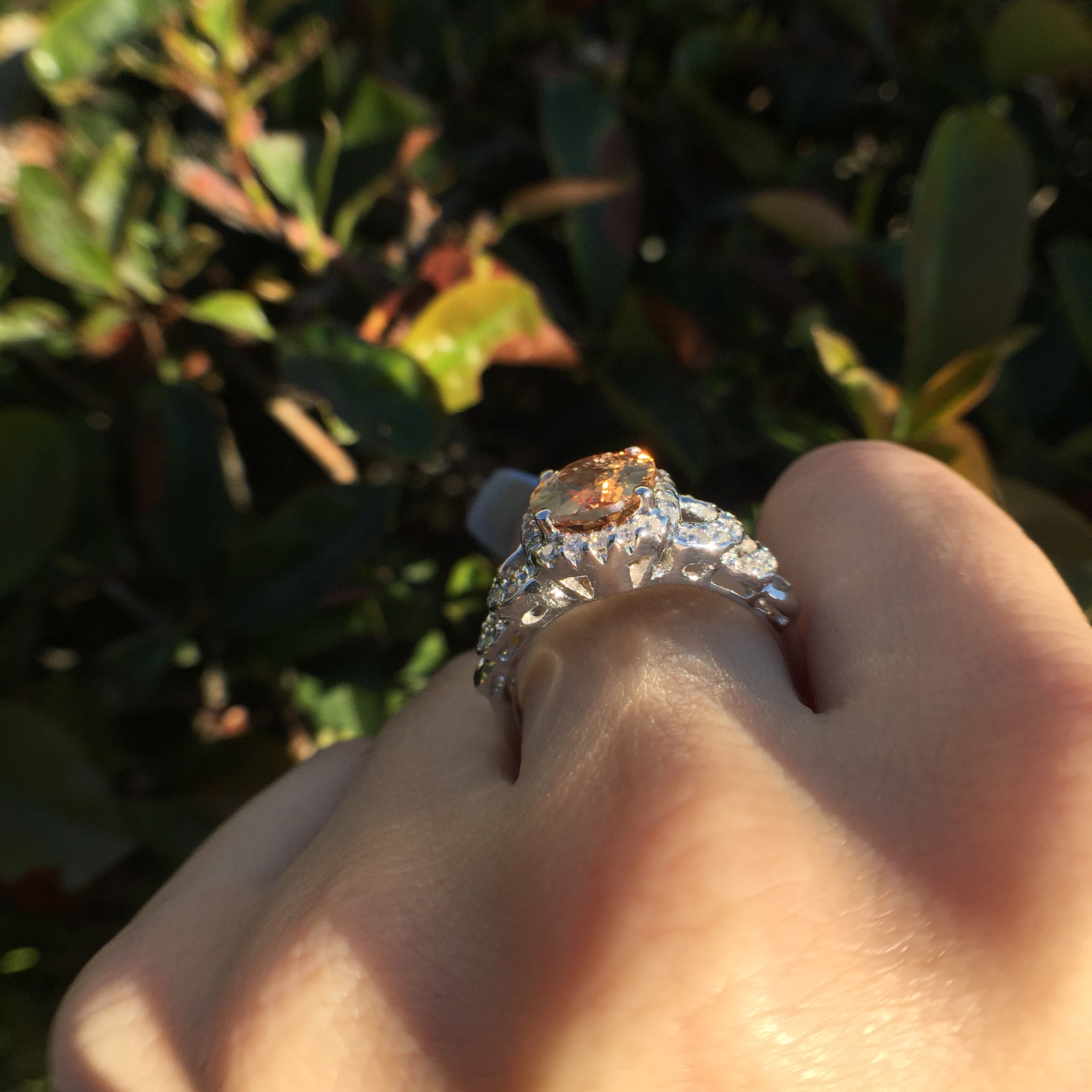 14k White Gold 3.3ct Imperial Topaz & VS Diamonds Ring - Image 3