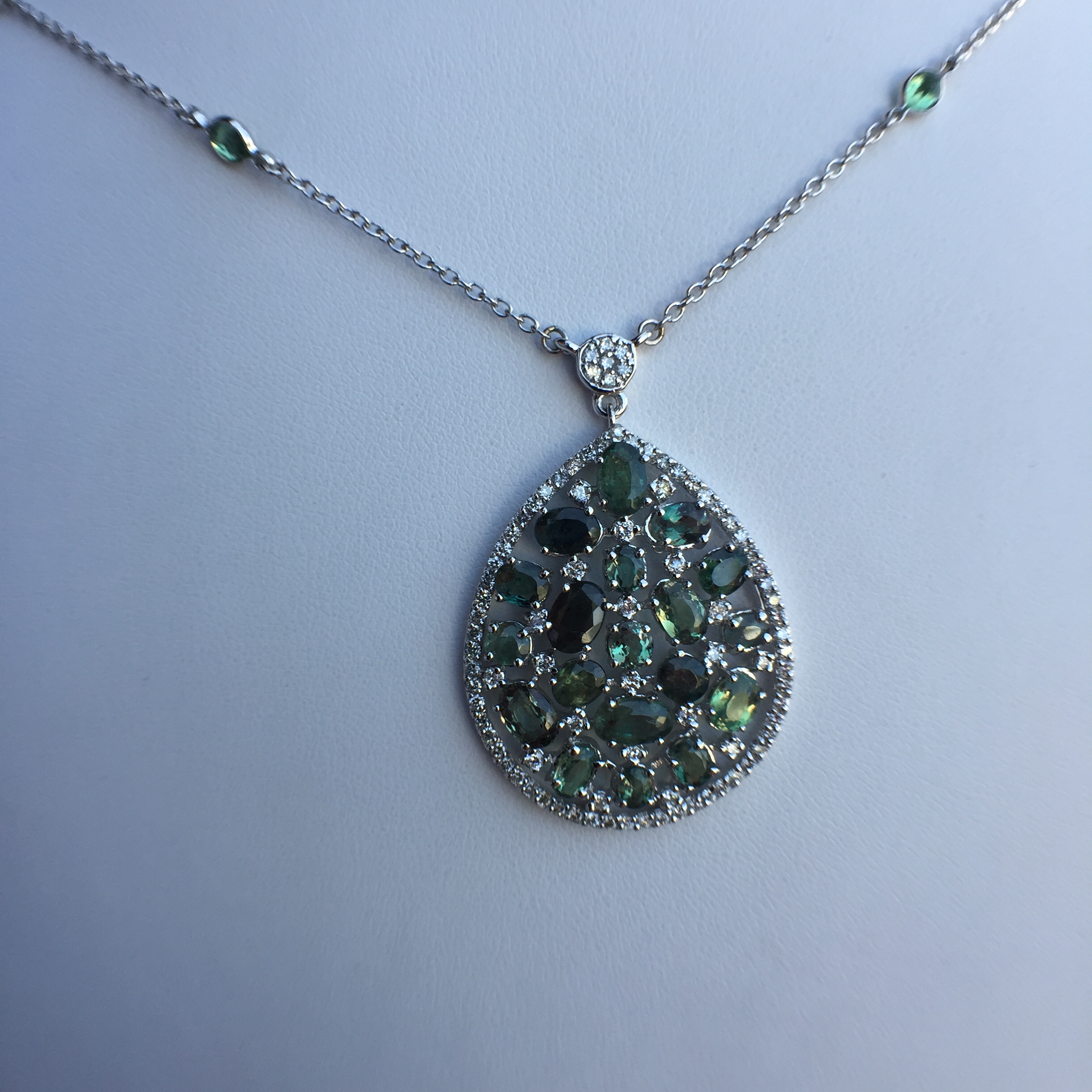 18k White Gold 8.83ct Alexandrite & Diamonds Necklace - Image 9