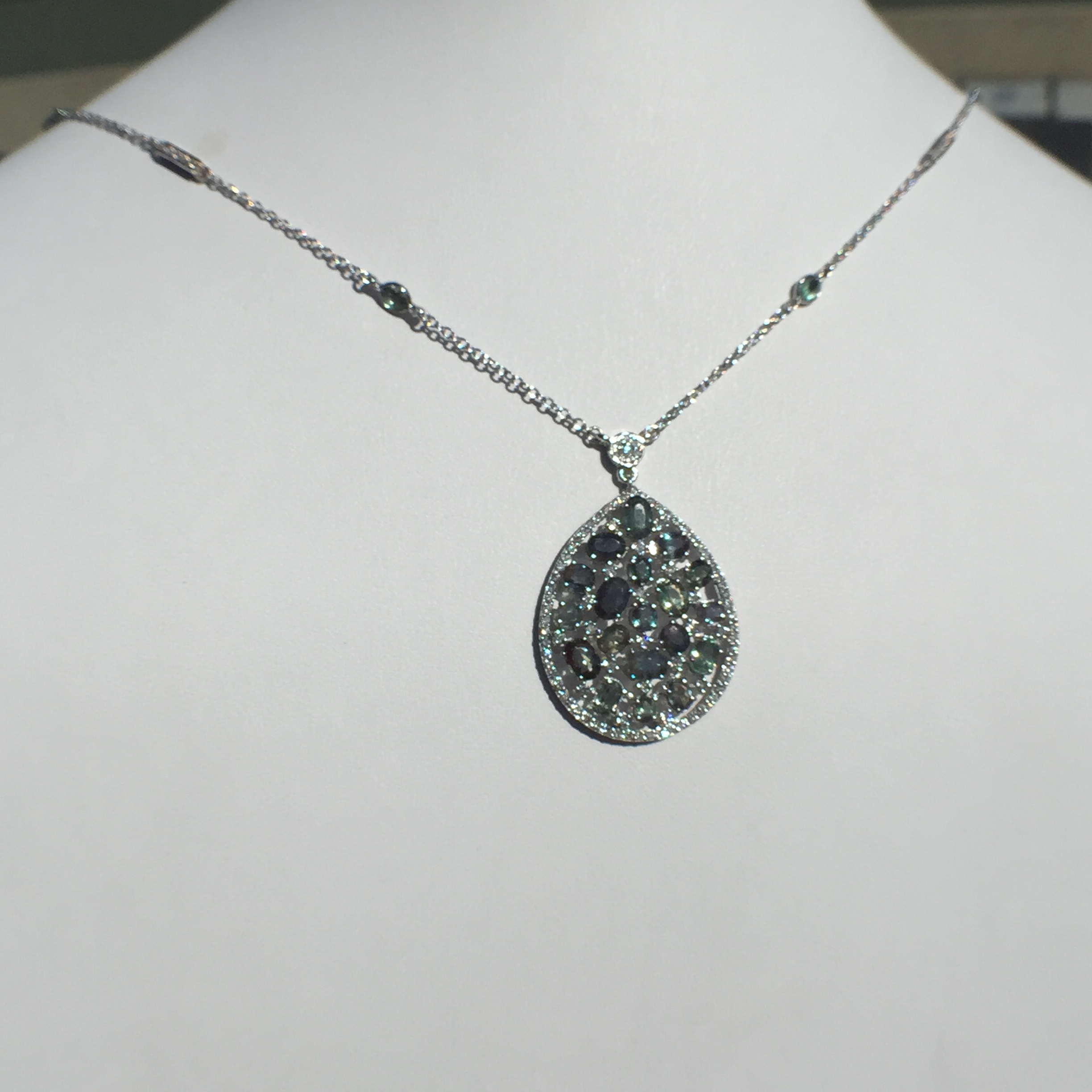 18k White Gold 8.83ct Alexandrite & Diamonds Necklace - Image 6