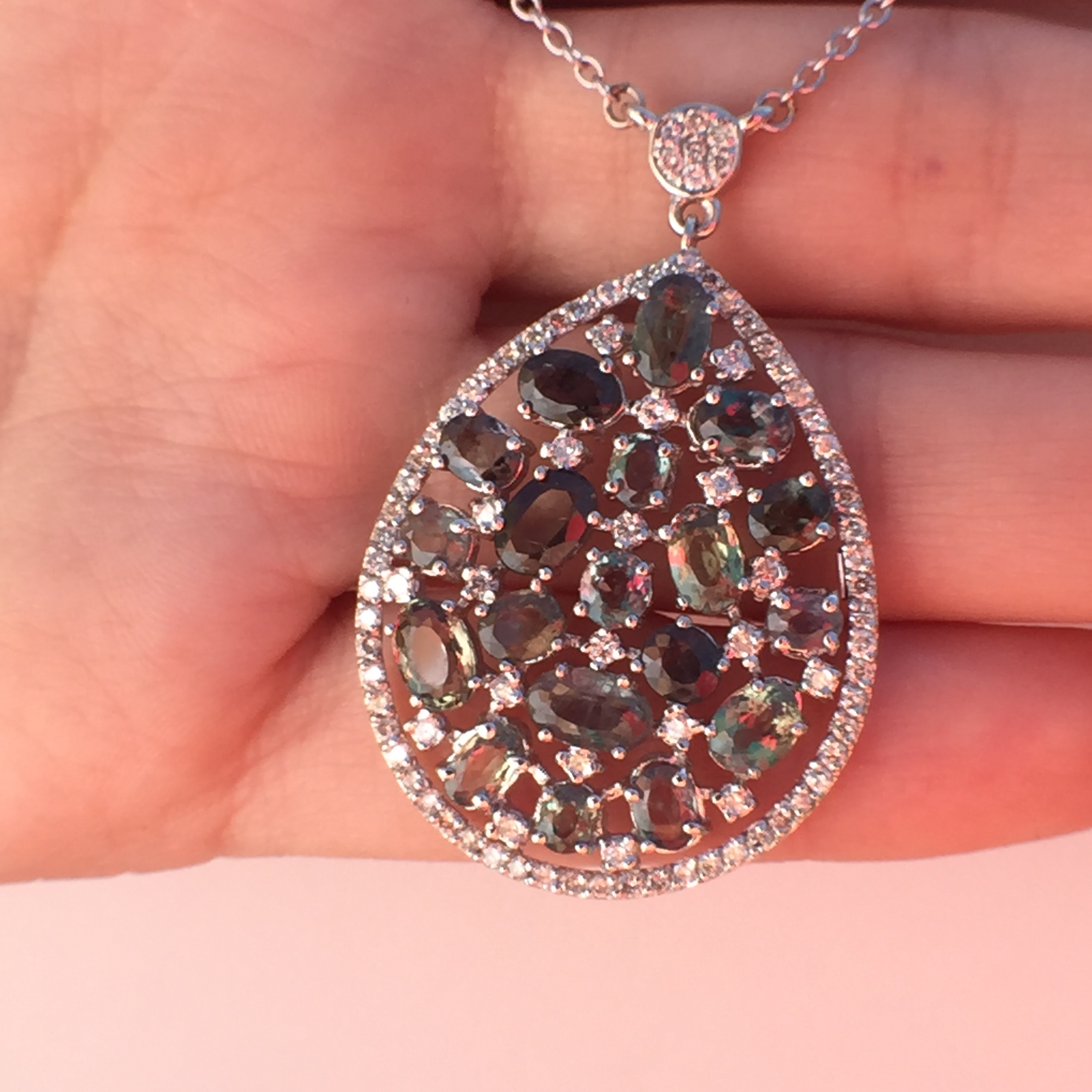 18k White Gold 8.83ct Alexandrite & Diamonds Necklace - Image 2