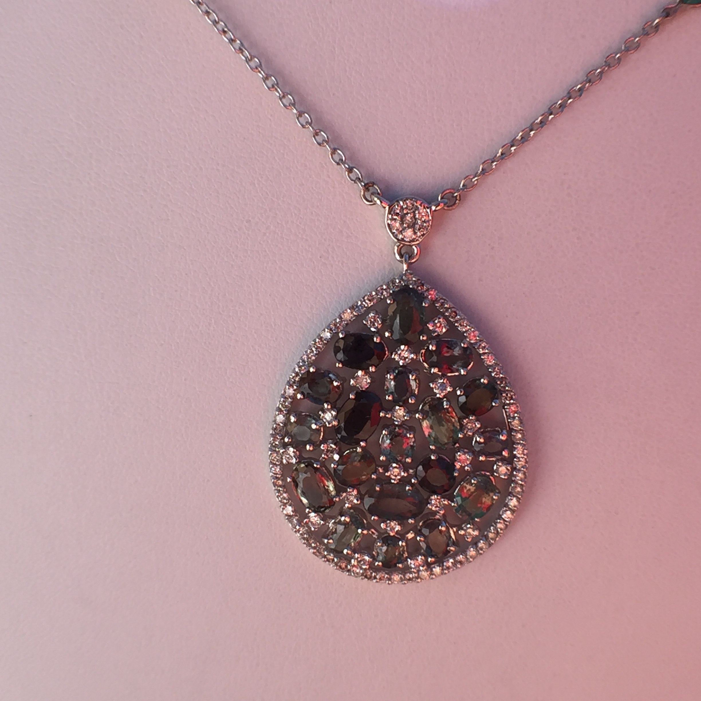 18k White Gold 8.83ct Alexandrite & Diamonds Necklace - Image 3
