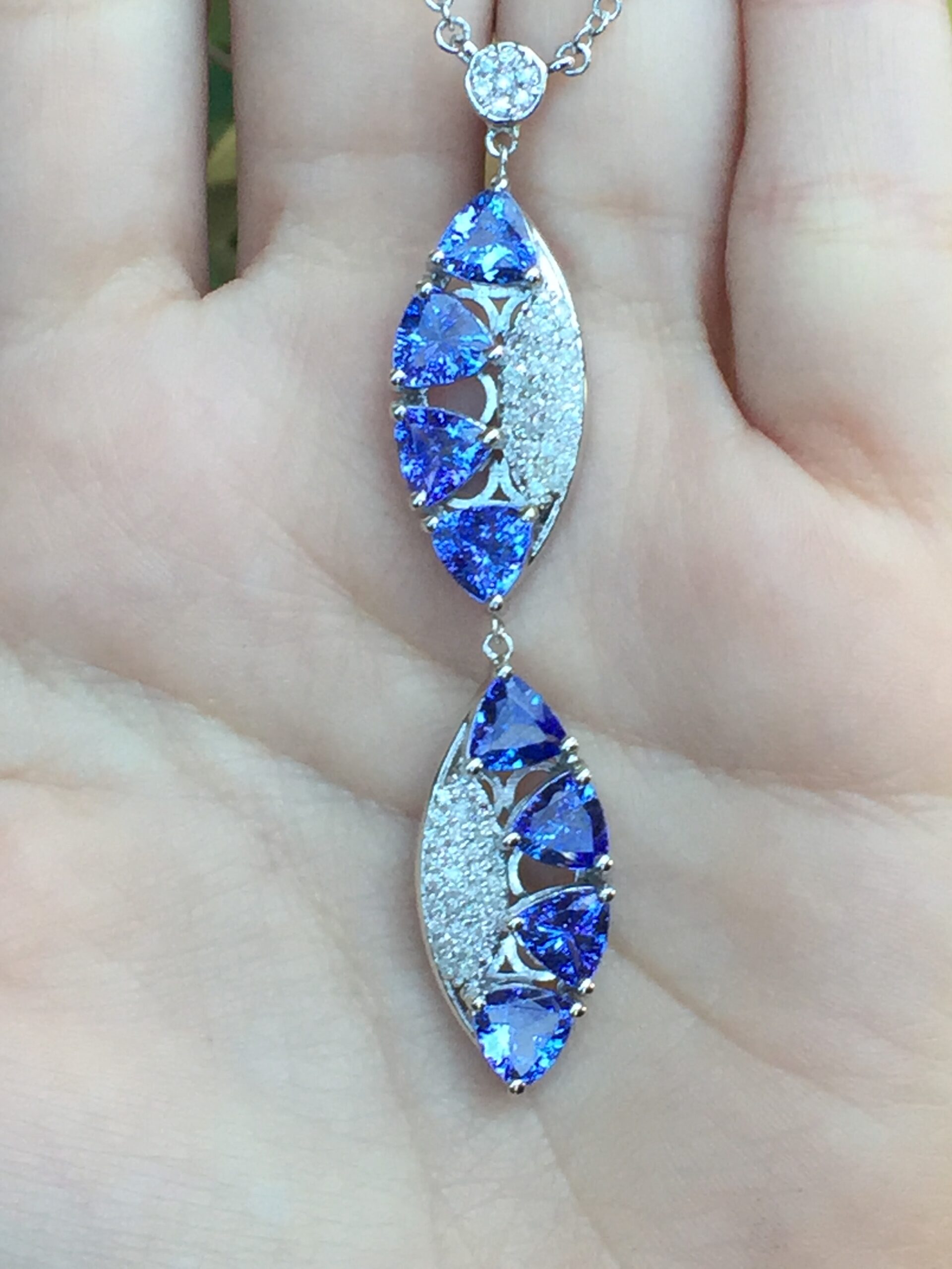 14k White Gold 9.89ct Tanzanite & Diamonds Necklace